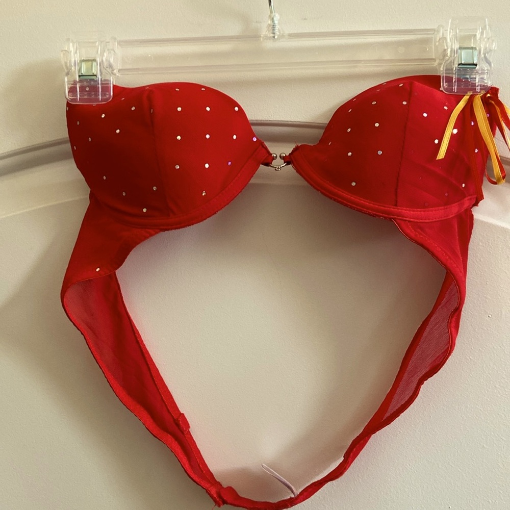 Red sexy bra with sparkles and ribbons